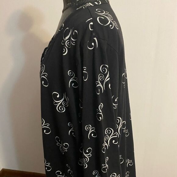 Chic Comfort Collection Black/White 3/4 sleeves tunic, size 2X - Picture 2 of 4